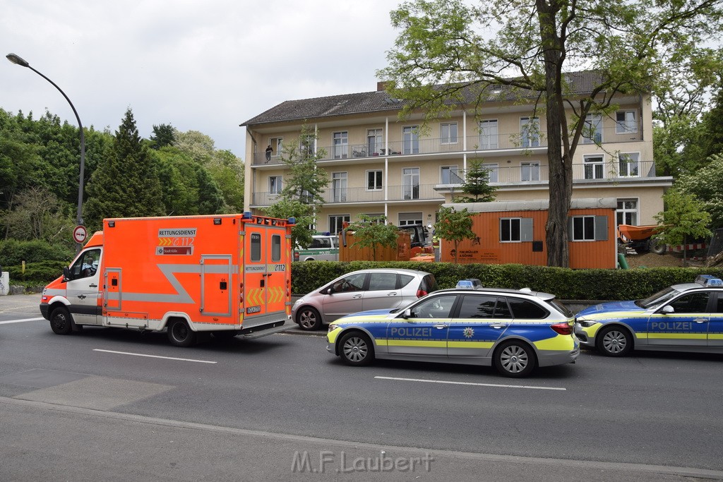 Einsatz BF Koeln Koeln Brueck Bruecker Mauspfad P22.JPG - Miklos Laubert